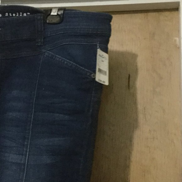 NWT Frankie & Stella plus size Capris size 18W - Picture 4 of 6